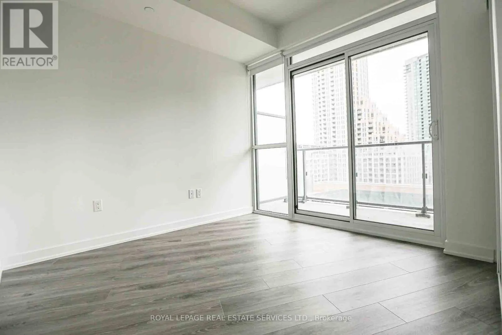 1004 - 38 IANNUZI STREET E