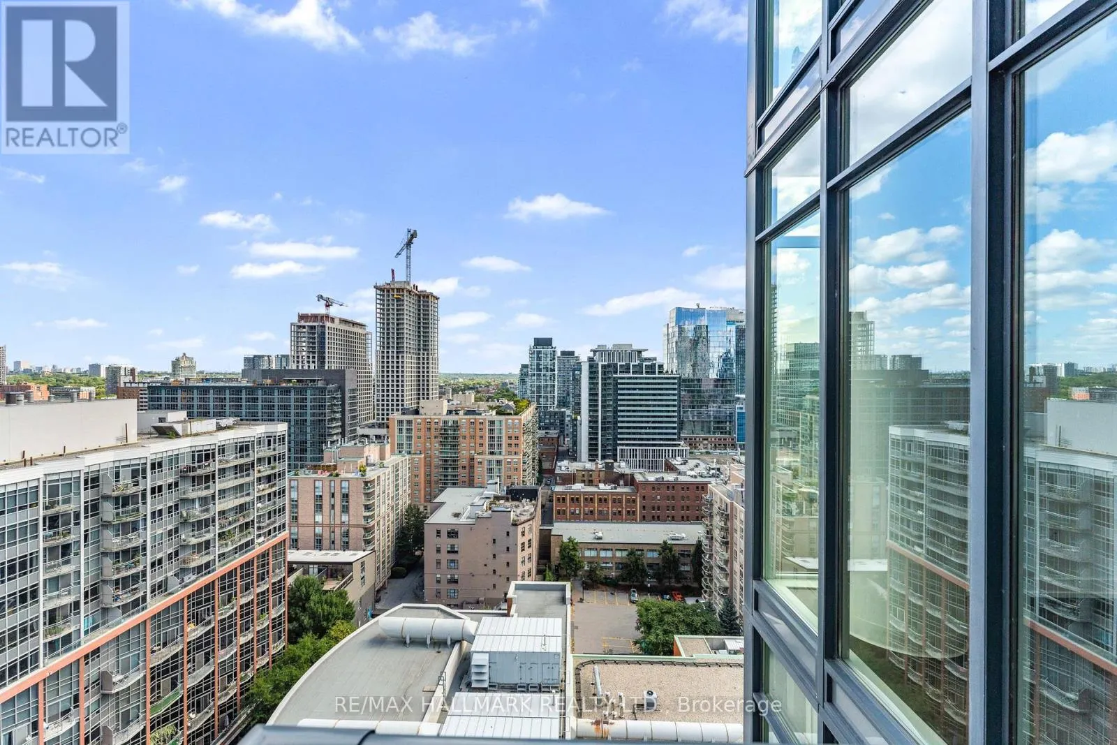 1704 - 105 GEORGE STREET