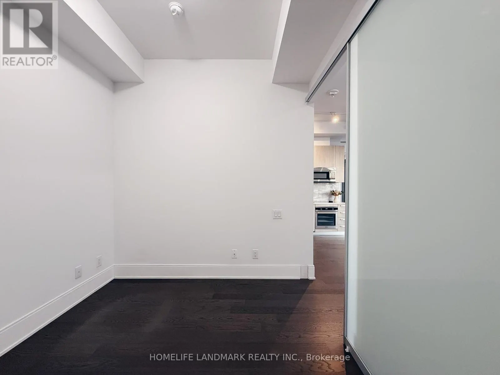 LPH5304 - 50 CHARLES STREET E