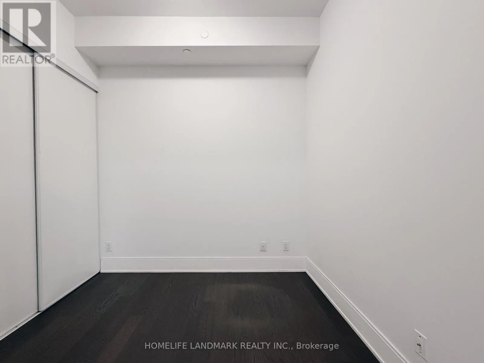 LPH5304 - 50 CHARLES STREET E