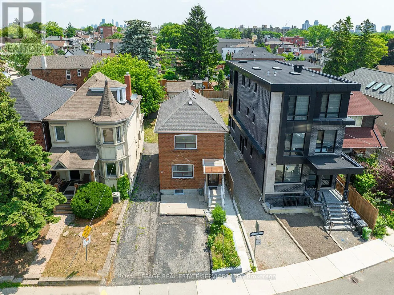 393 GLENHOLME AVENUE