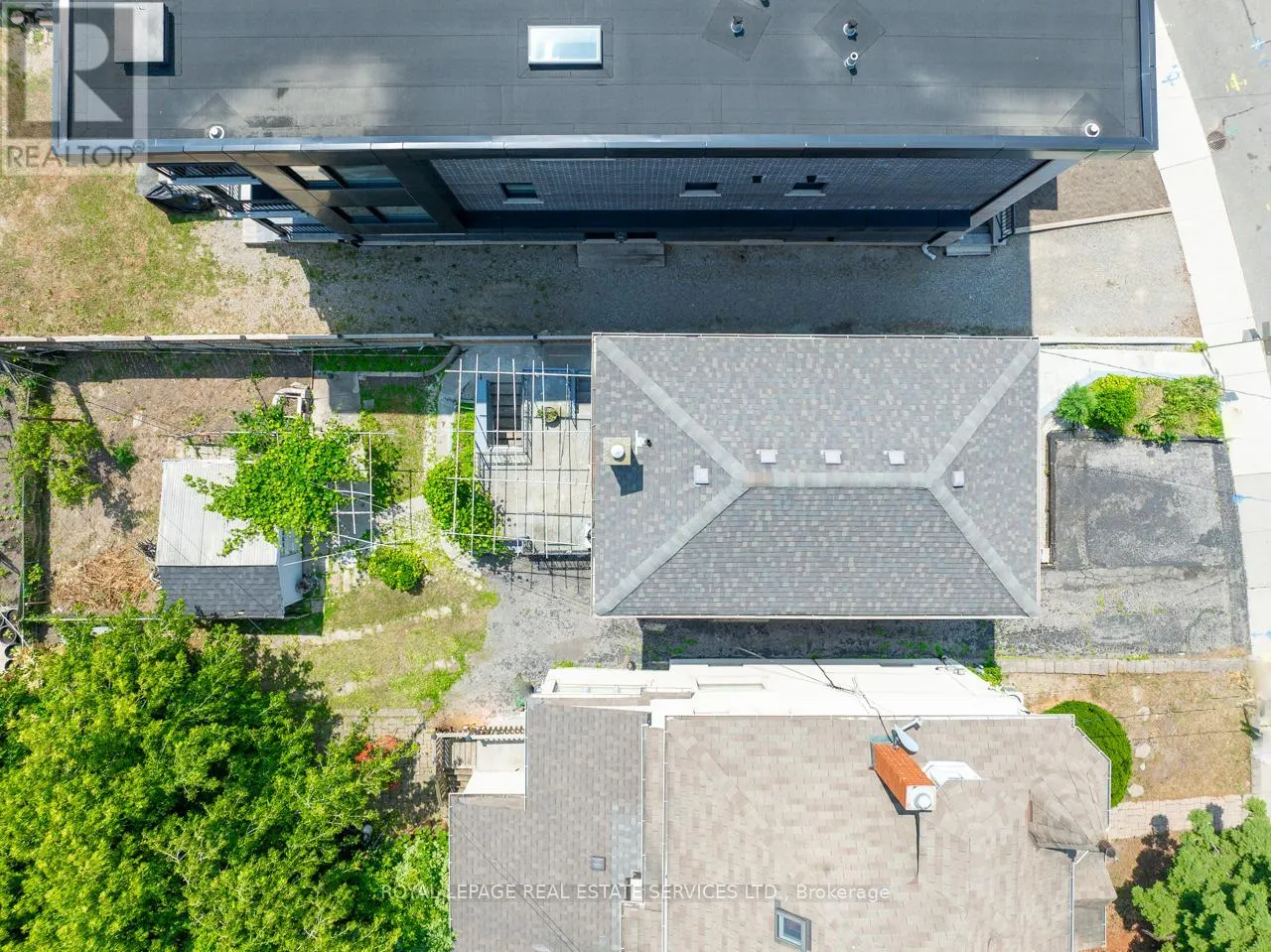 393 GLENHOLME AVENUE