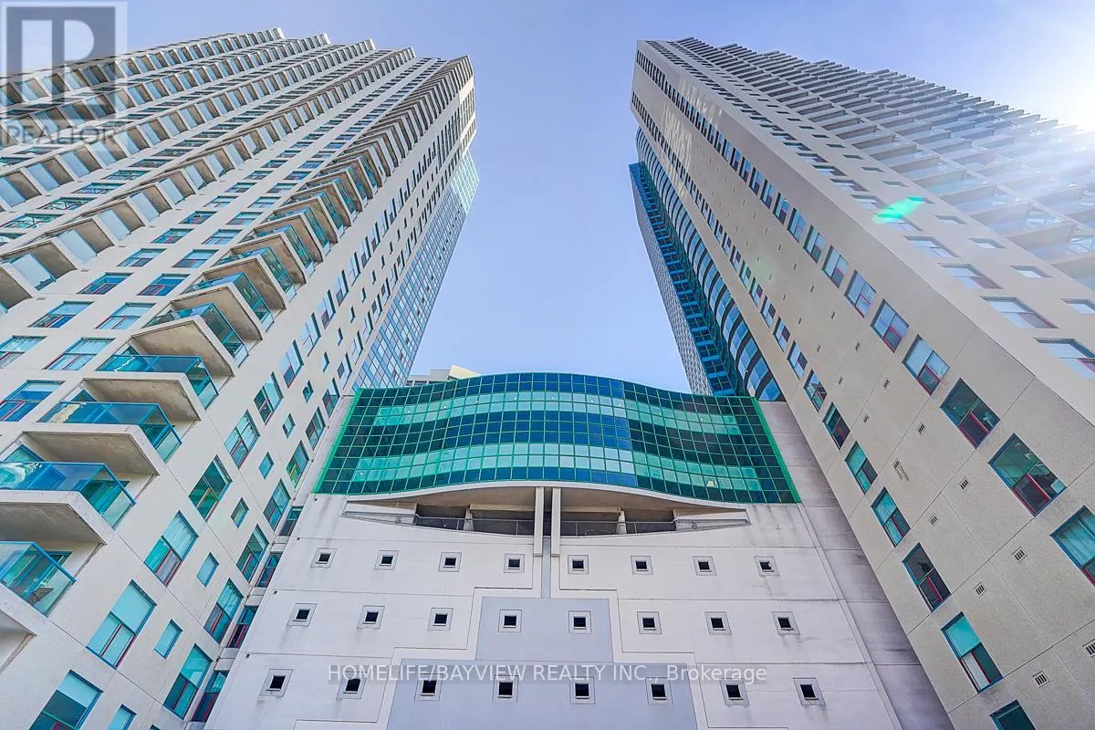 1007 - 99 HARBOUR SQUARE