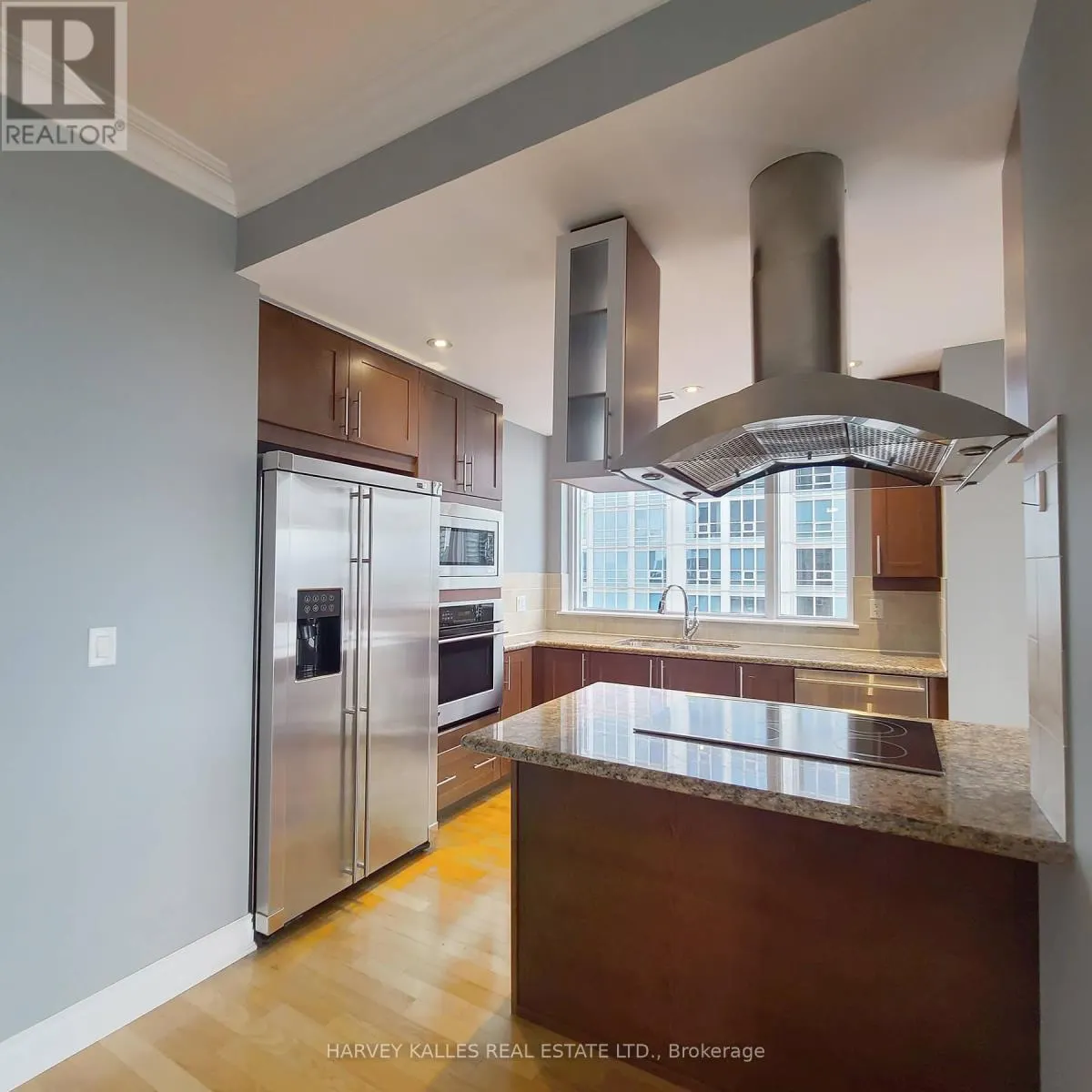 4402 - 761 BAY STREET