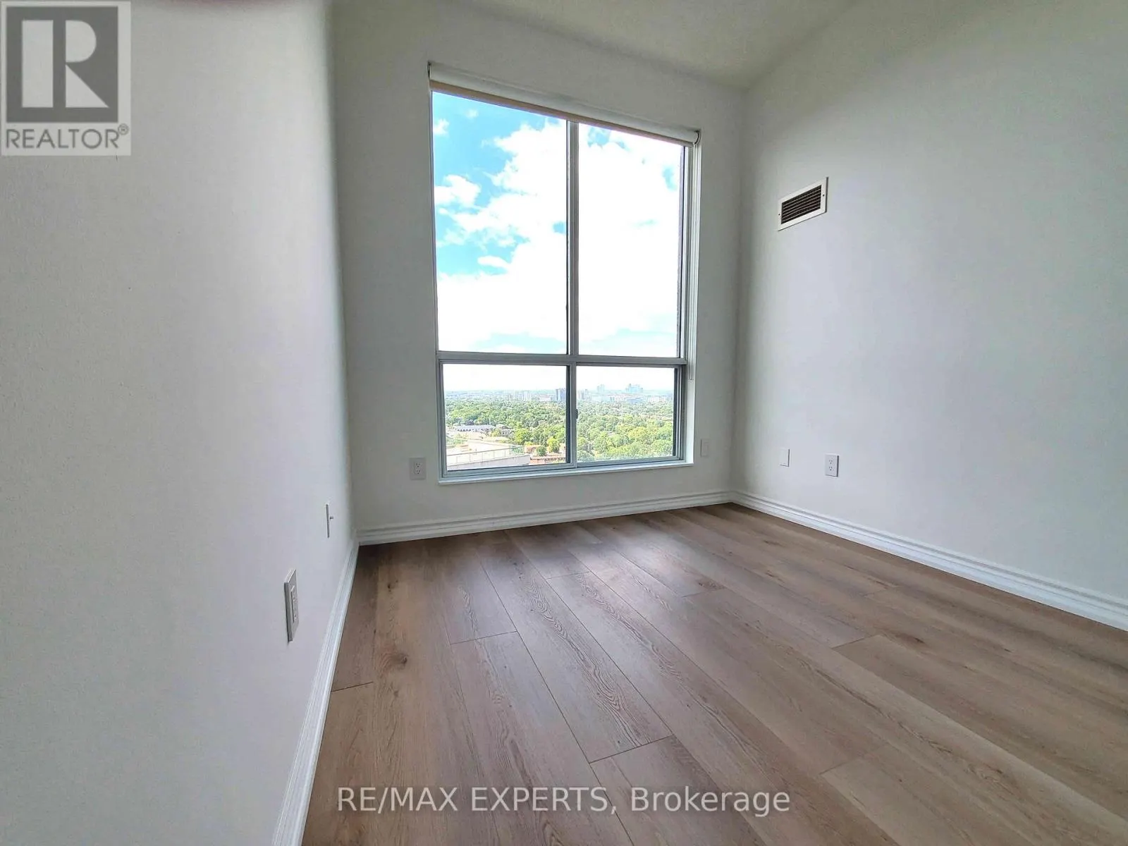 UPH-06 - 7 LORRAINE DRIVE