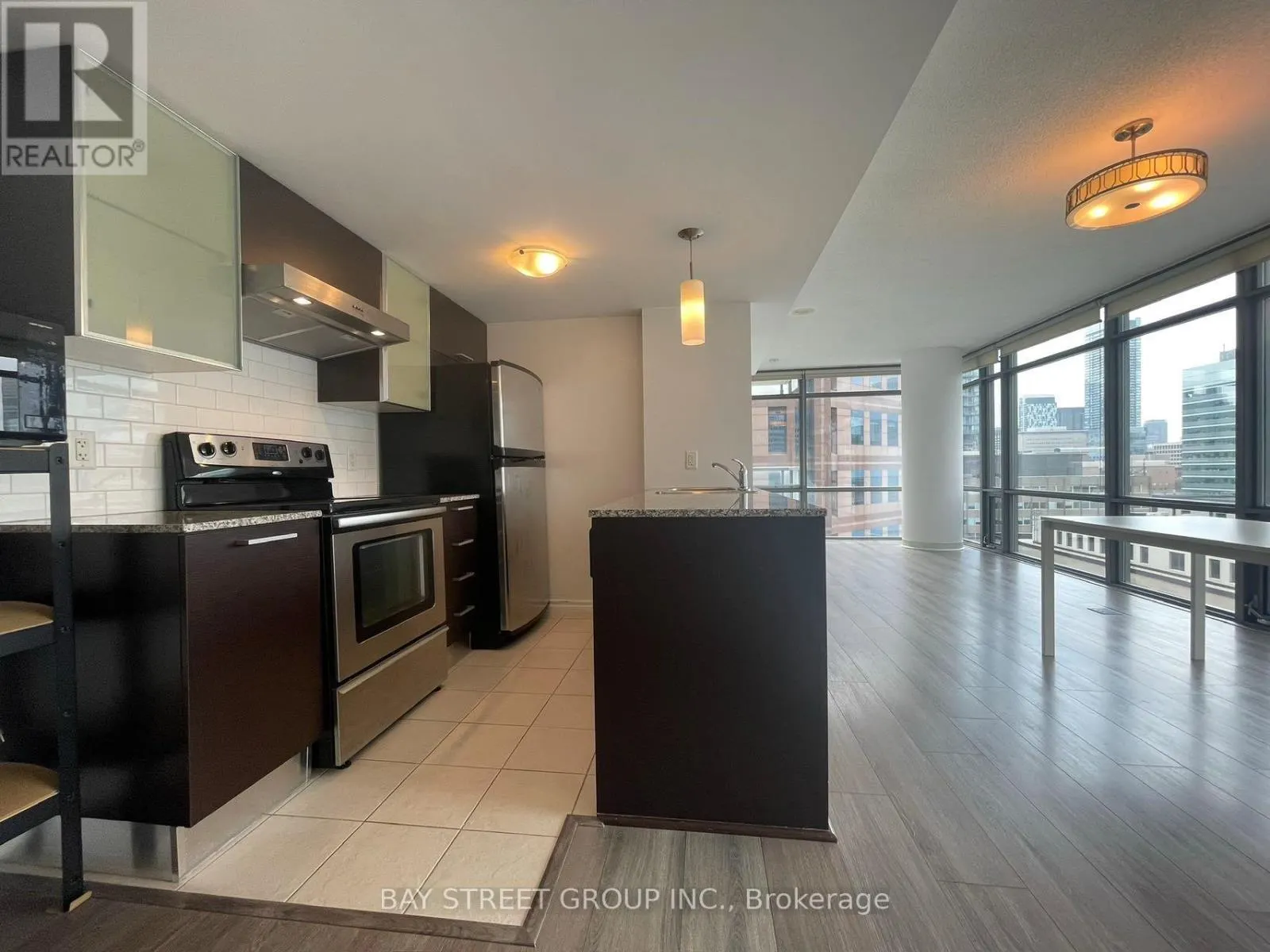 1203 - 38 GRENVILLE STREET