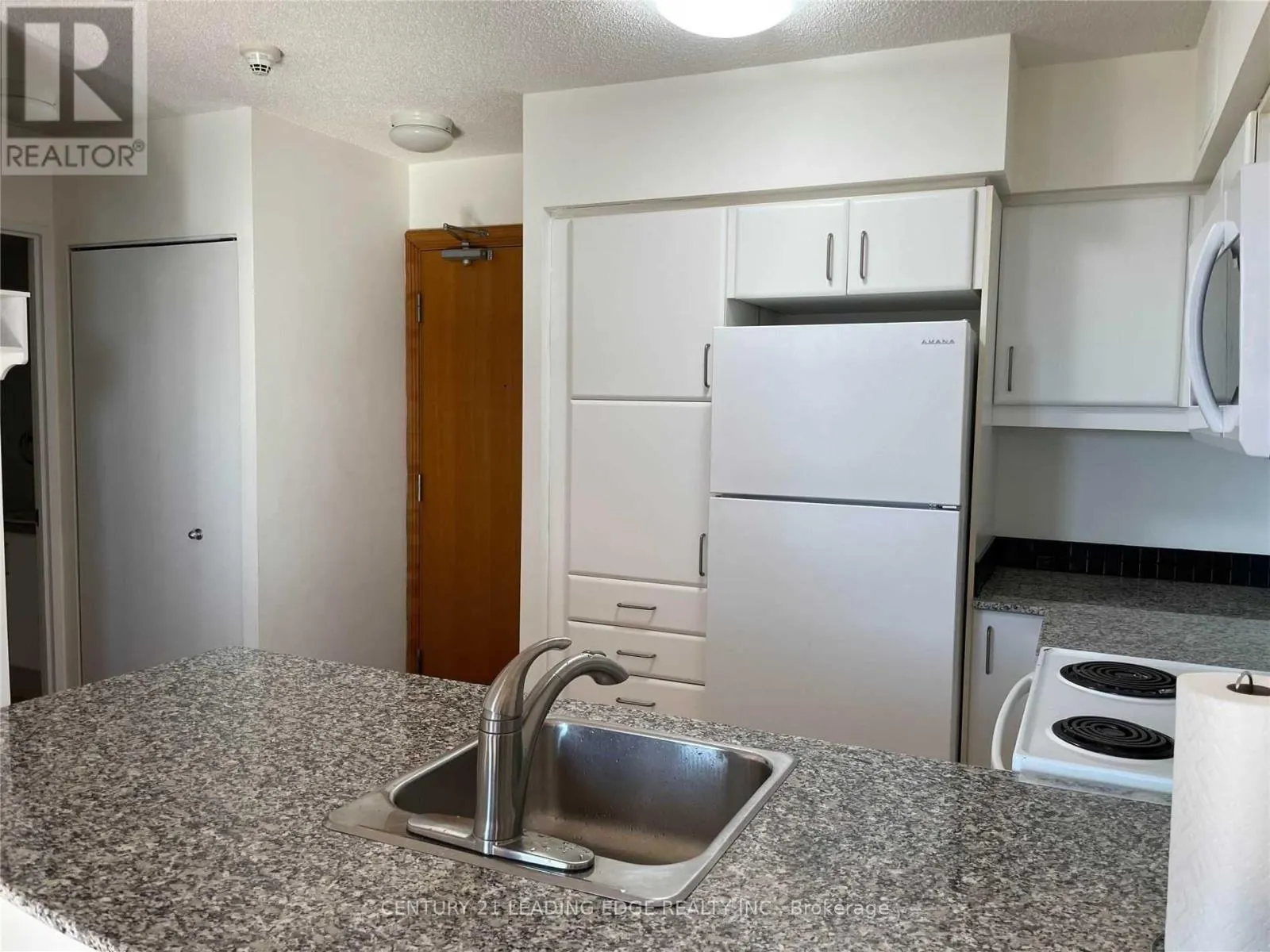 1107 - 33 SHEPPARD AVENUE E