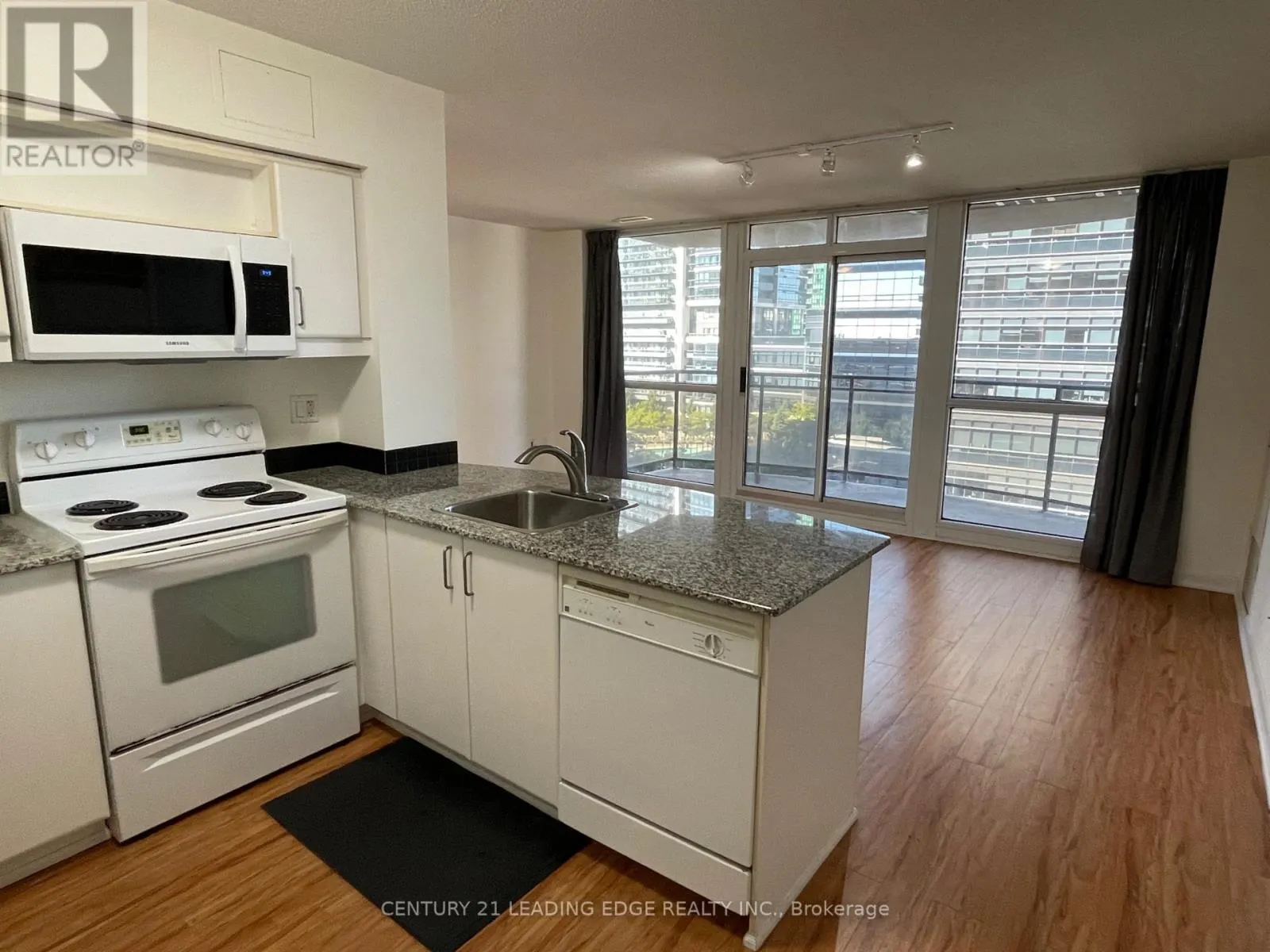 1107 - 33 SHEPPARD AVENUE E