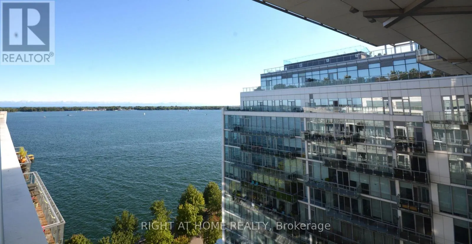 1109 - 29 QUEENS QUAY E