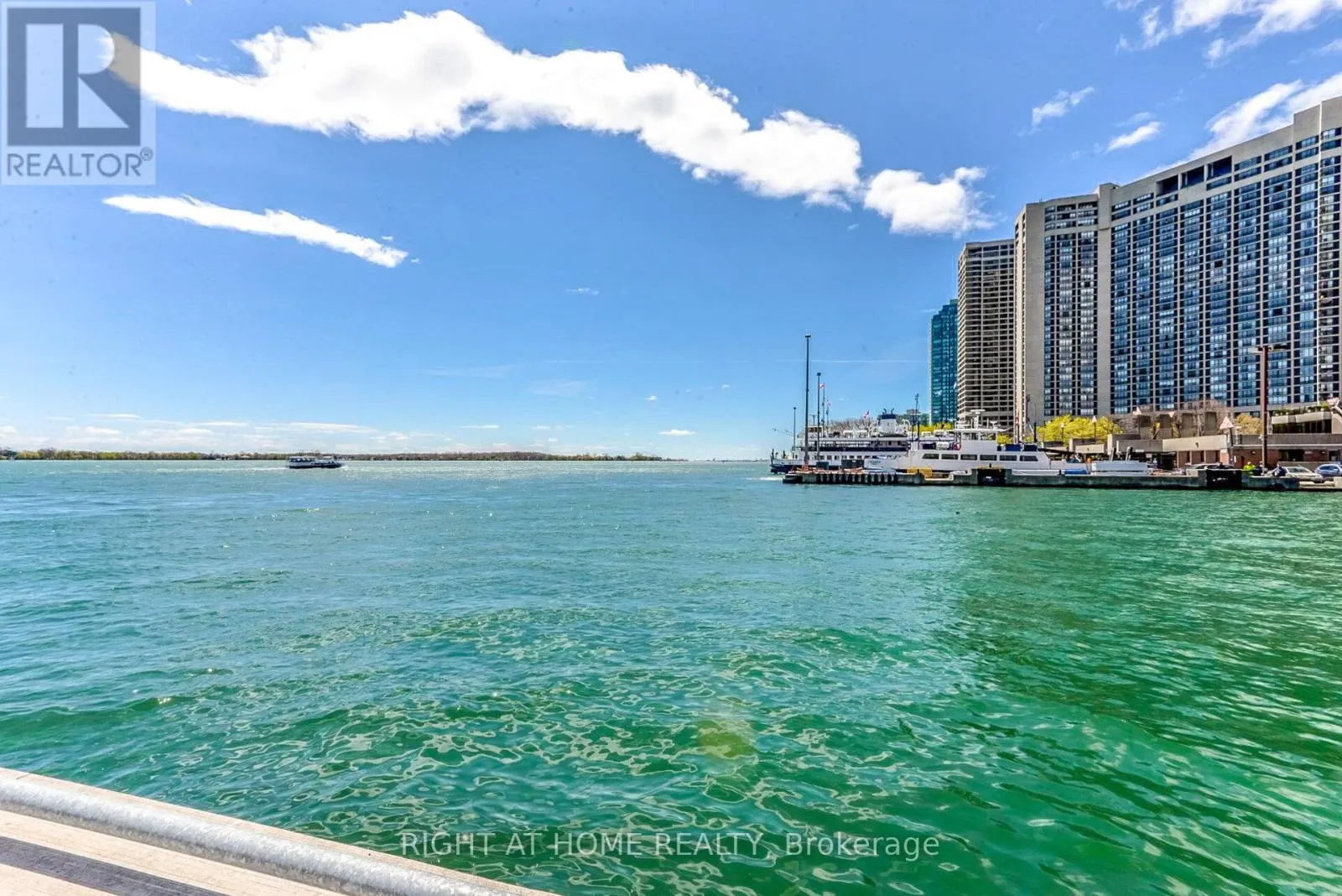 1109 - 29 QUEENS QUAY E