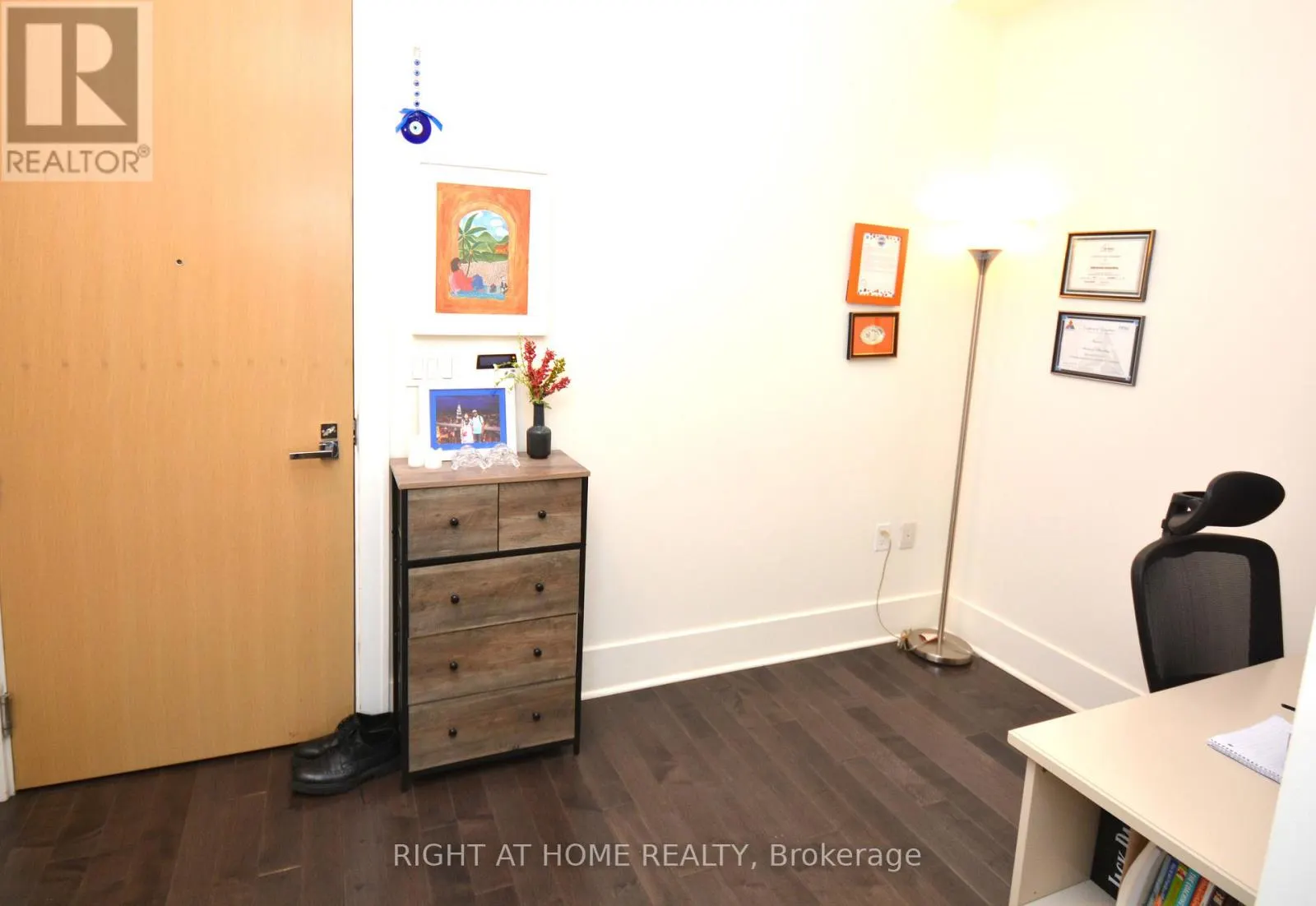 1109 - 29 QUEENS QUAY E