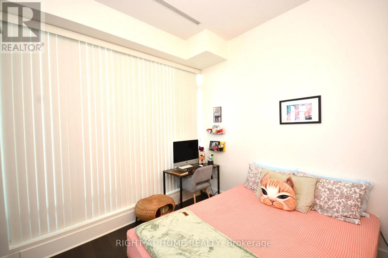 1109 - 29 QUEENS QUAY E