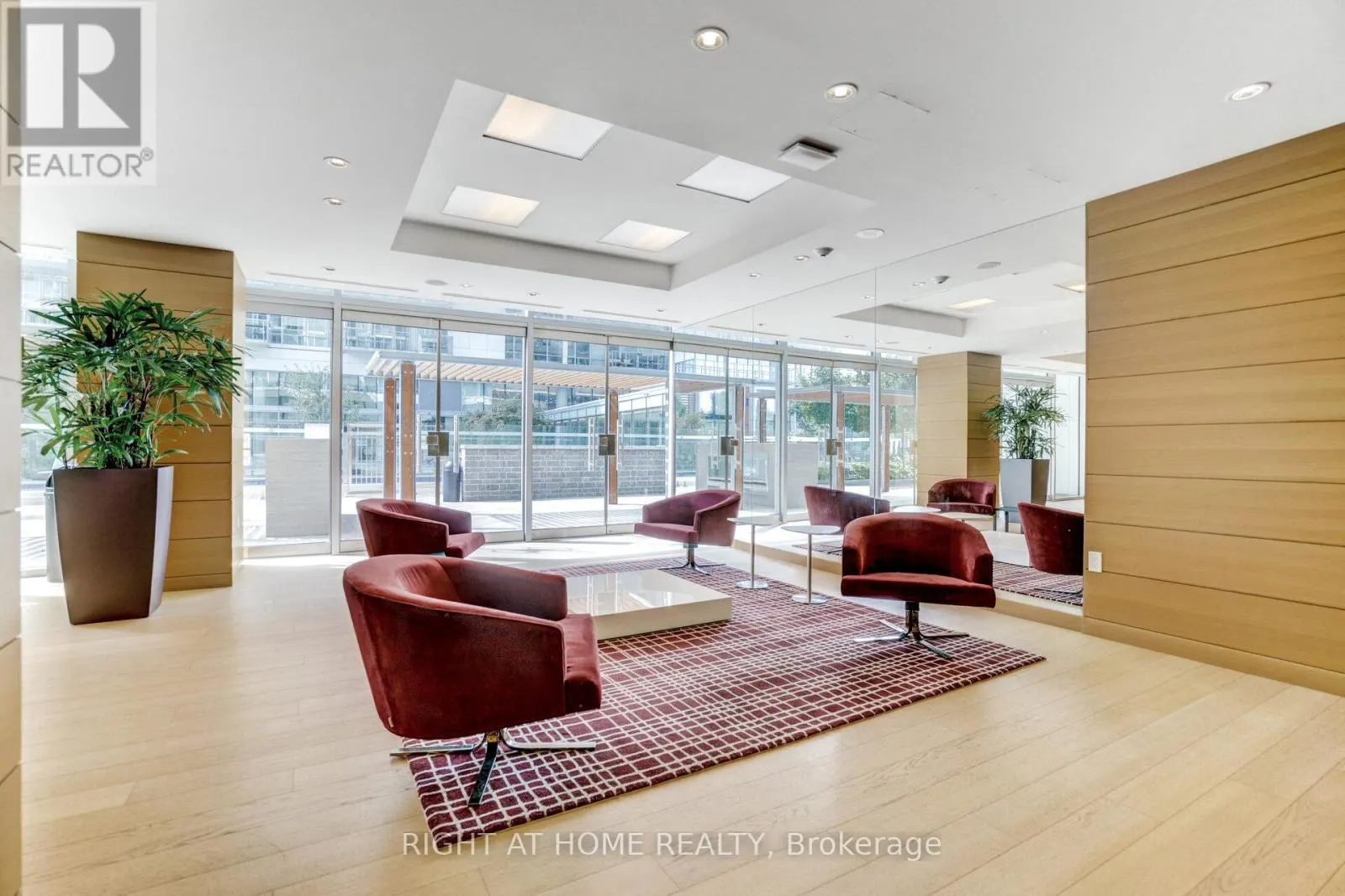 1109 - 29 QUEENS QUAY E