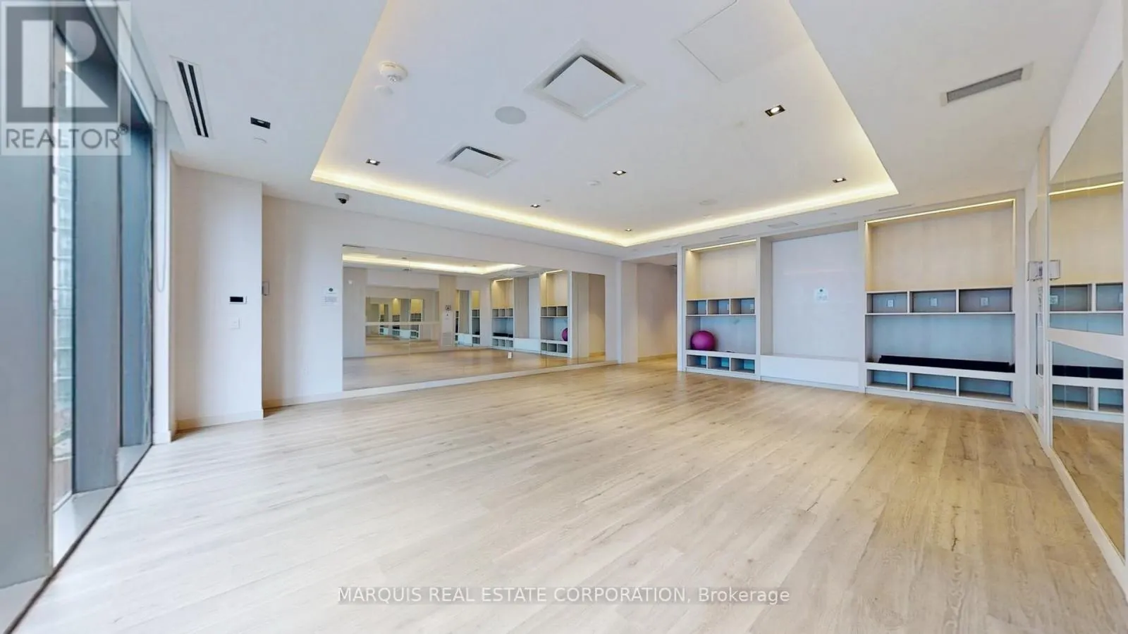 505-MAINBR - 330 RICHMOND STREET W