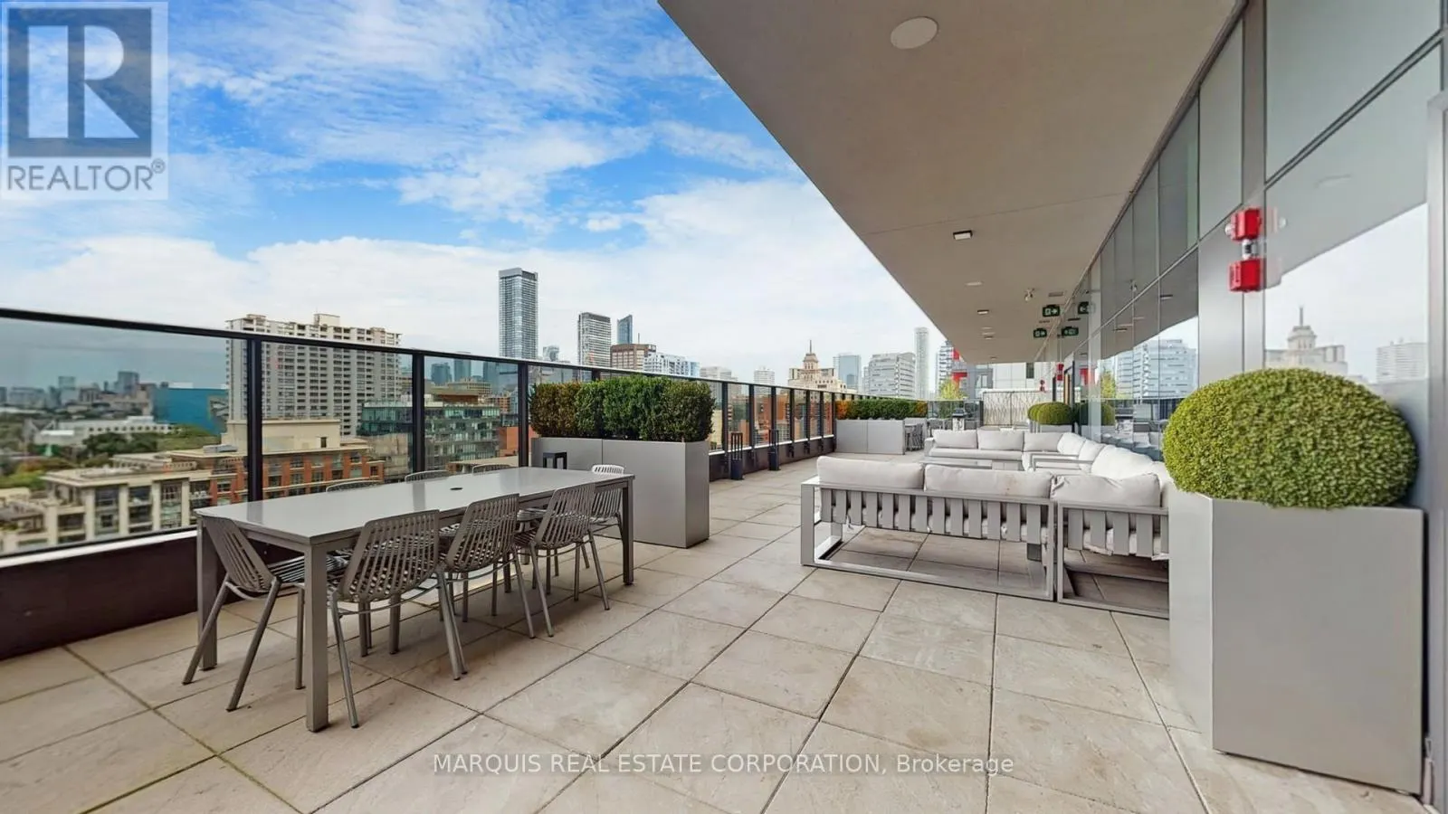 505-MAINBR - 330 RICHMOND STREET W