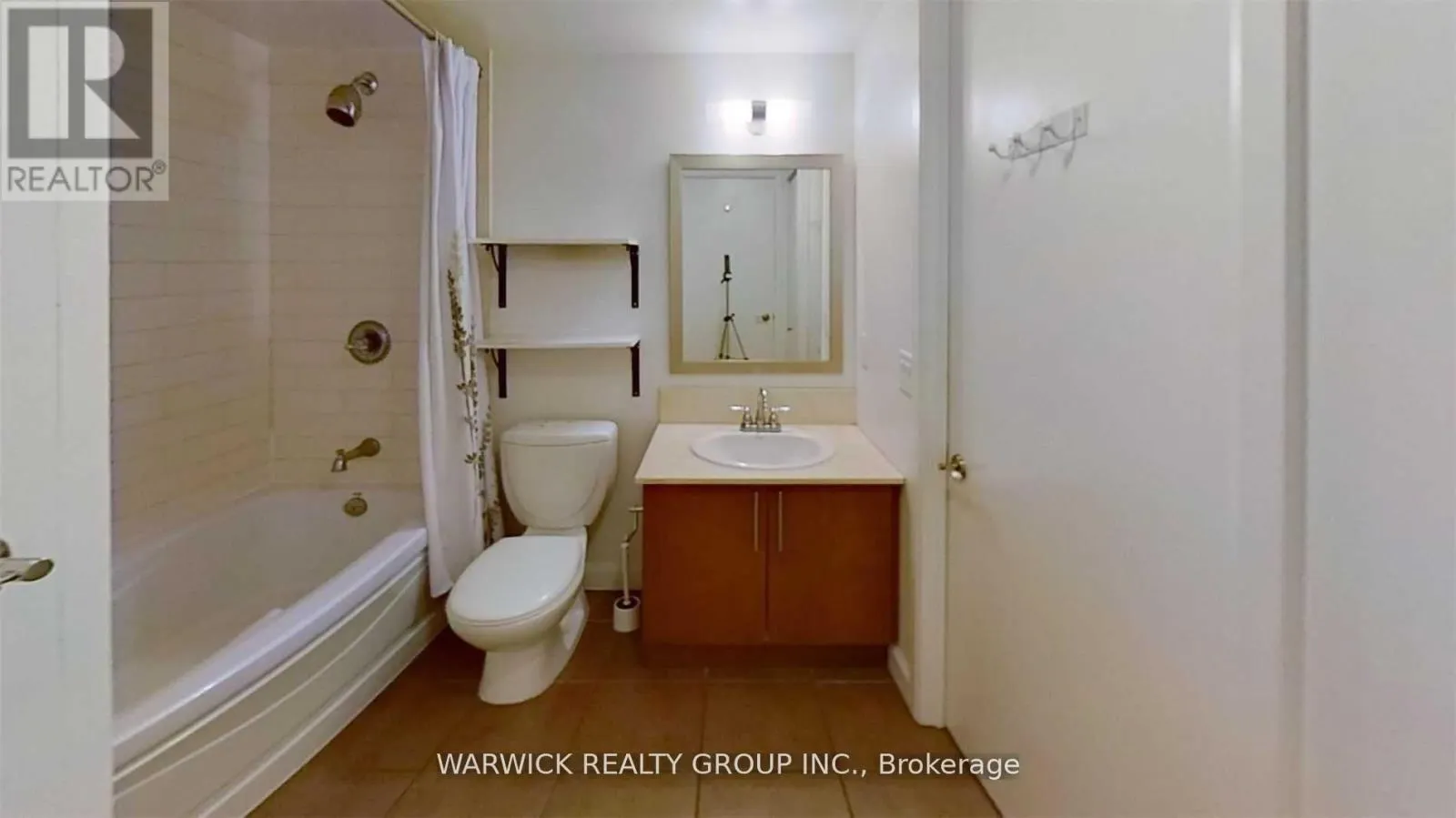 2909 - 2191 YONGE STREET
