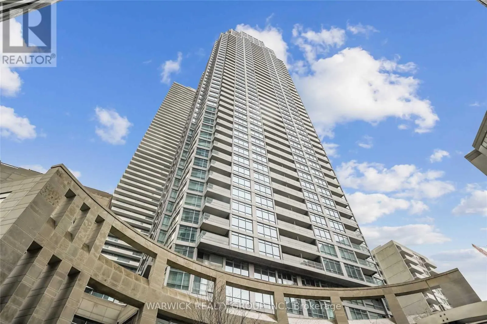 2909 - 2191 YONGE STREET