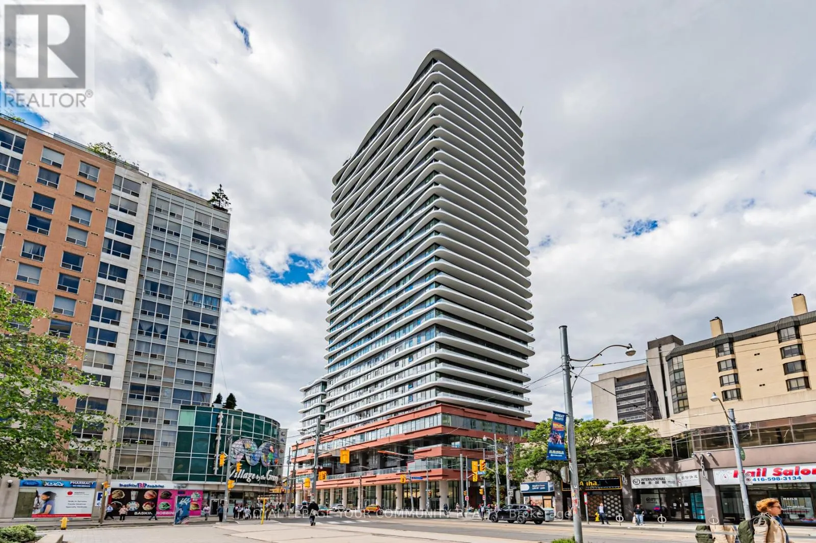 2708 - 280 DUNDAS STREET W
