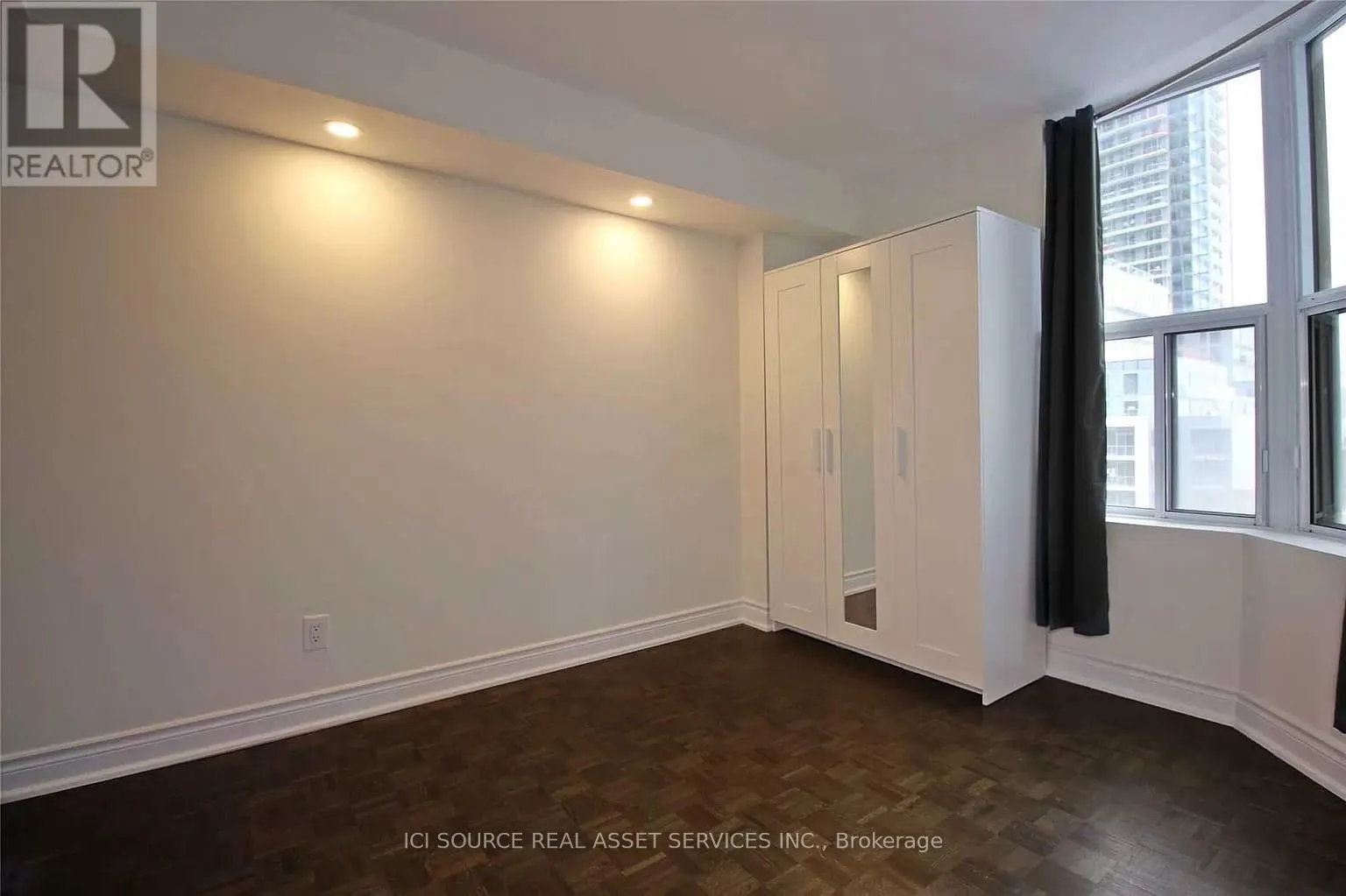 701 - 5795 YONGE STREET