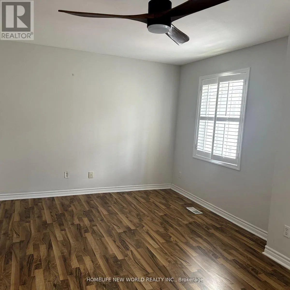 204 - 11 EVERSON DRIVE