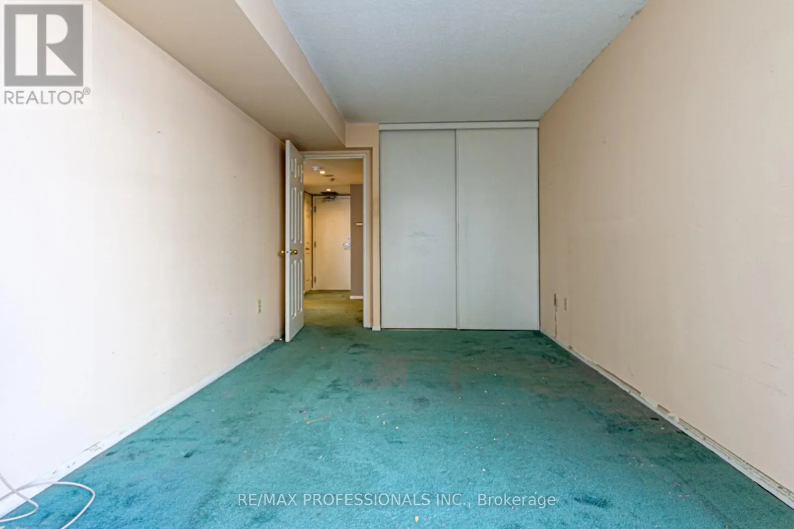 405 - 705 KING STREET W