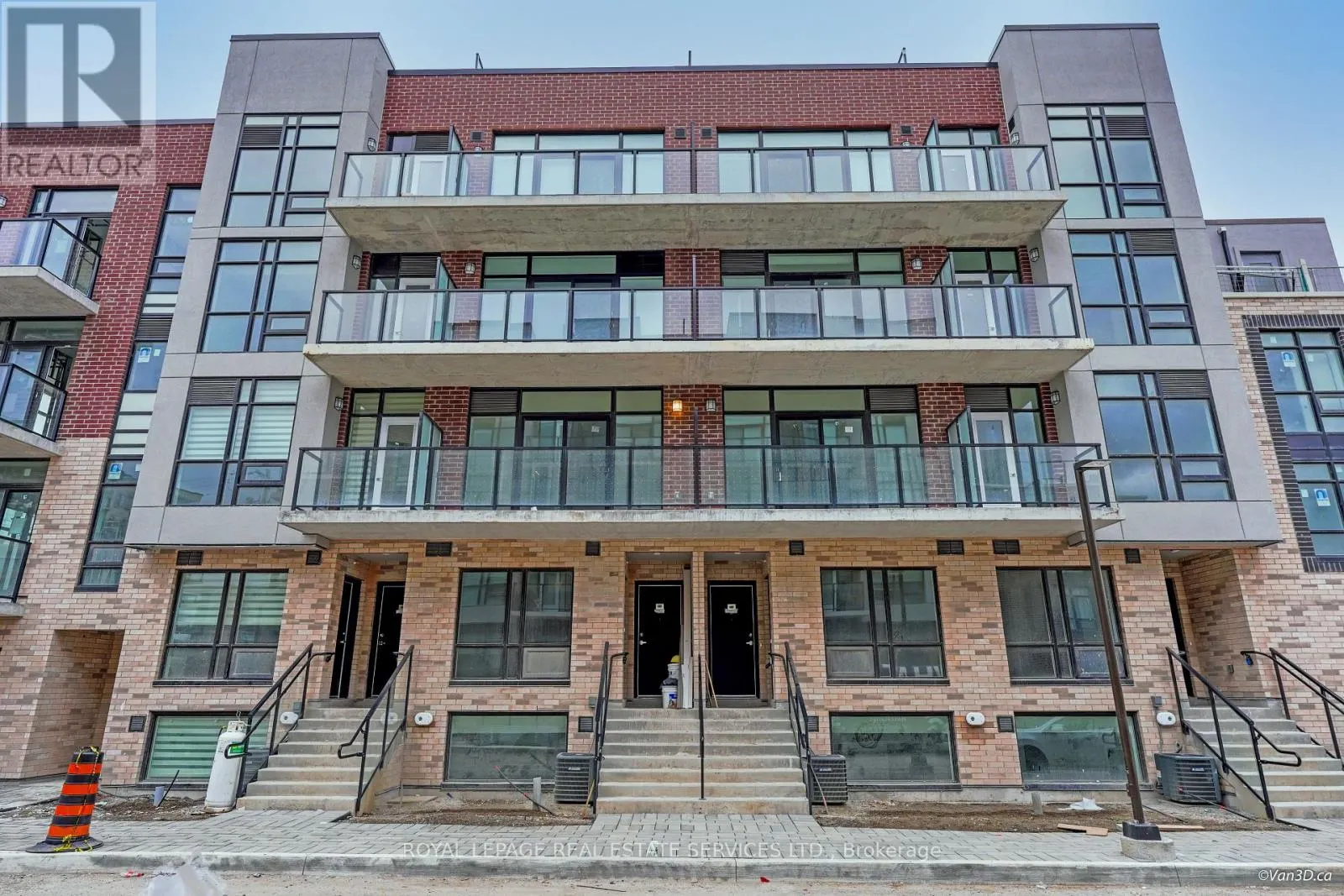 47 - 861 SHEPPARD AVENUE W