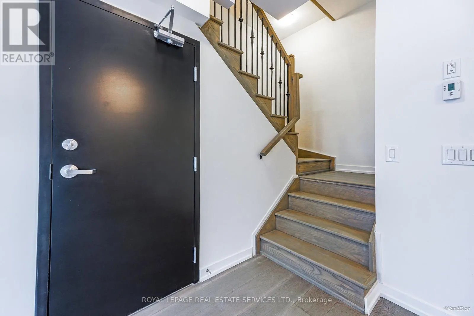 47 - 861 SHEPPARD AVENUE W