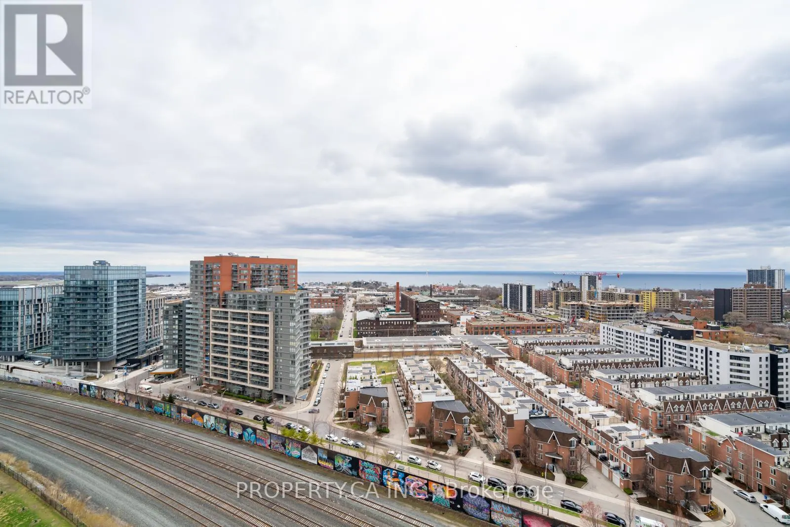 512 - 1171 QUEEN STREET W