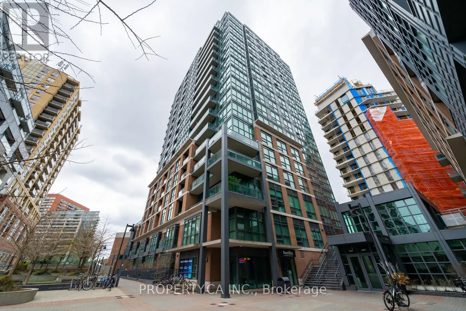 512 - 1171 QUEEN STREET W