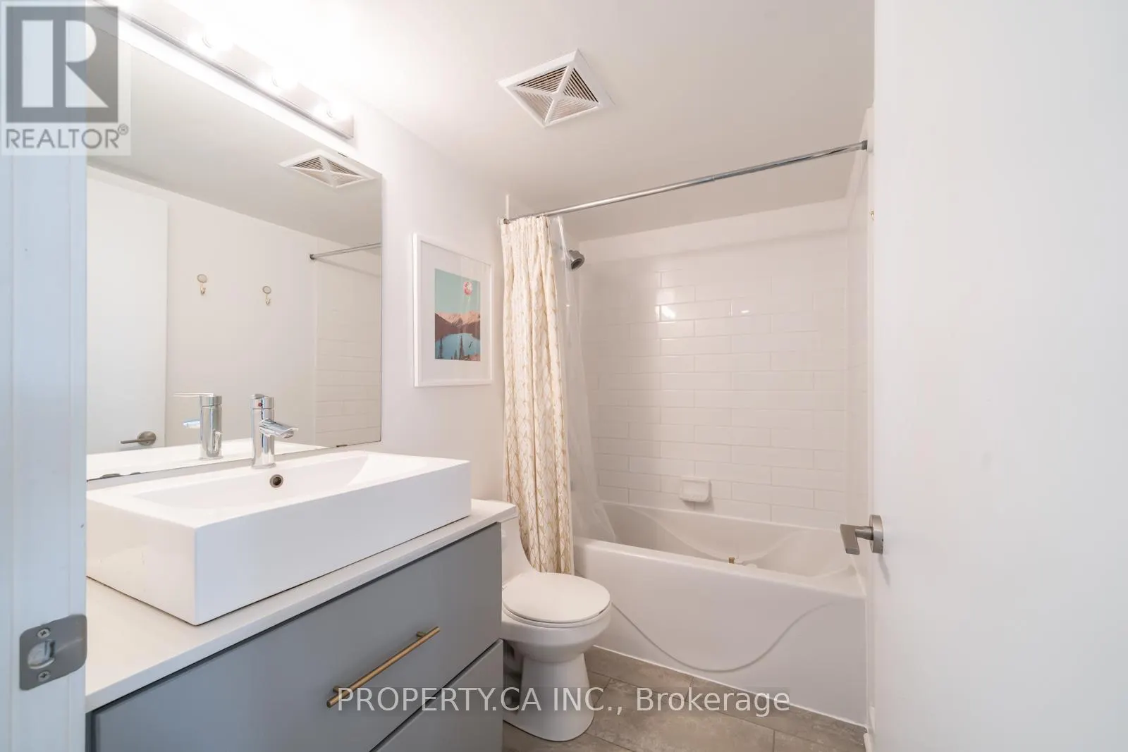 512 - 1171 QUEEN STREET W