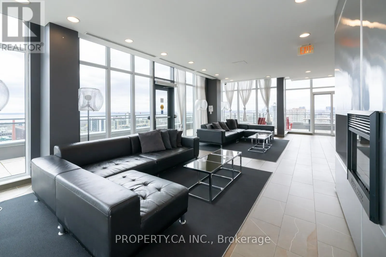 512 - 1171 QUEEN STREET W