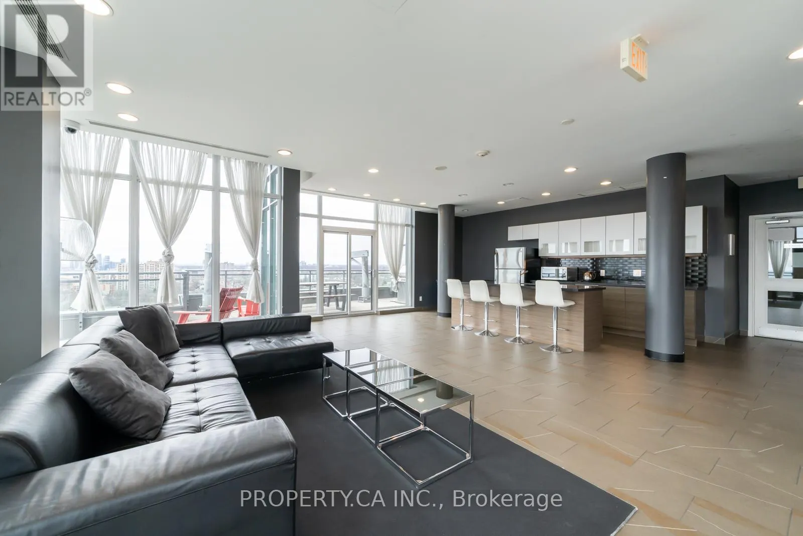 512 - 1171 QUEEN STREET W