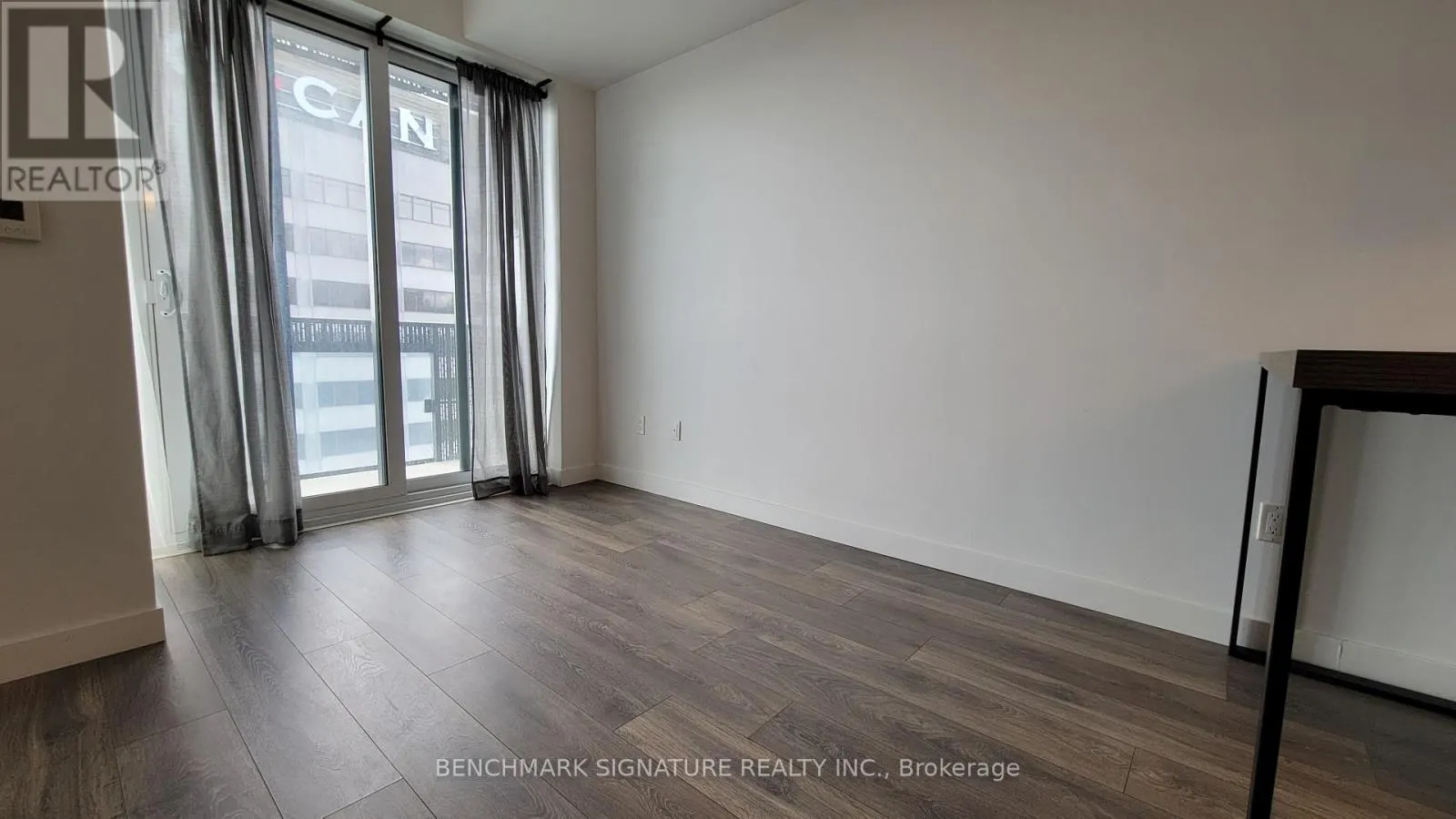 3003 - 8 EGLINTON AVENUE E