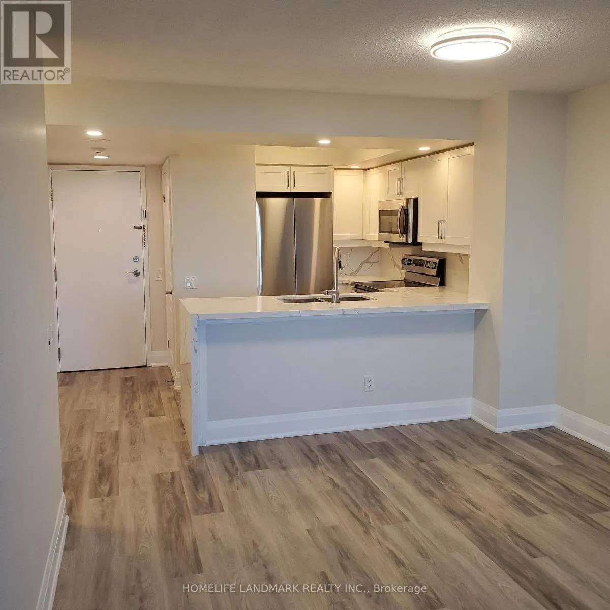 2125 - 15 NORTHTOWN WAY