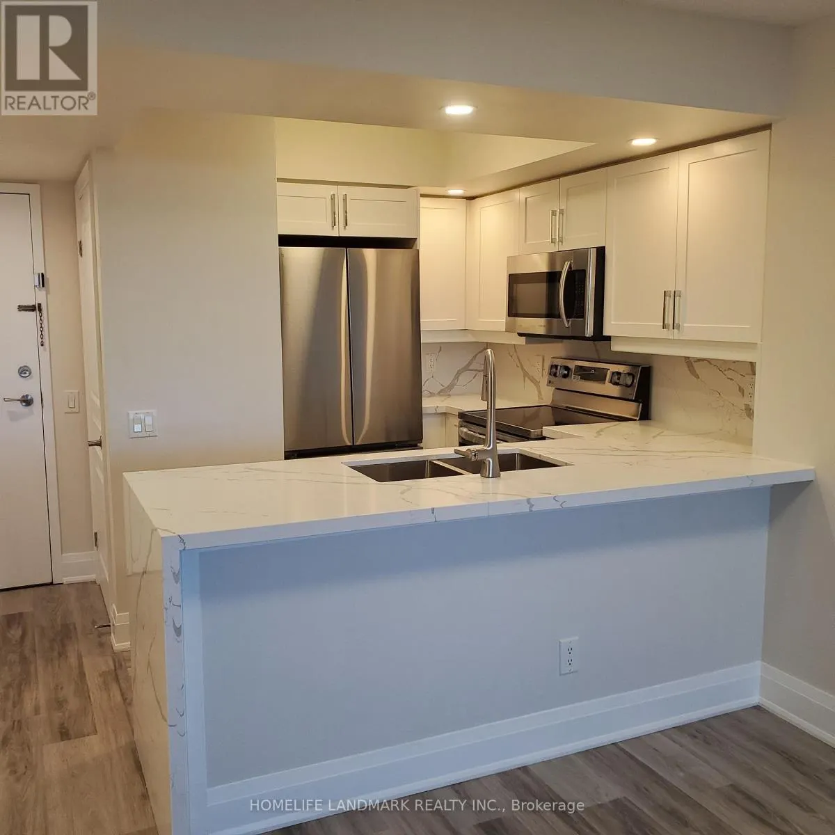2125 - 15 NORTHTOWN WAY