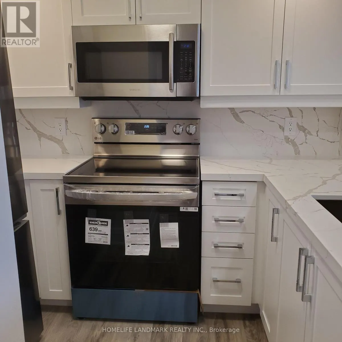 2125 - 15 NORTHTOWN WAY