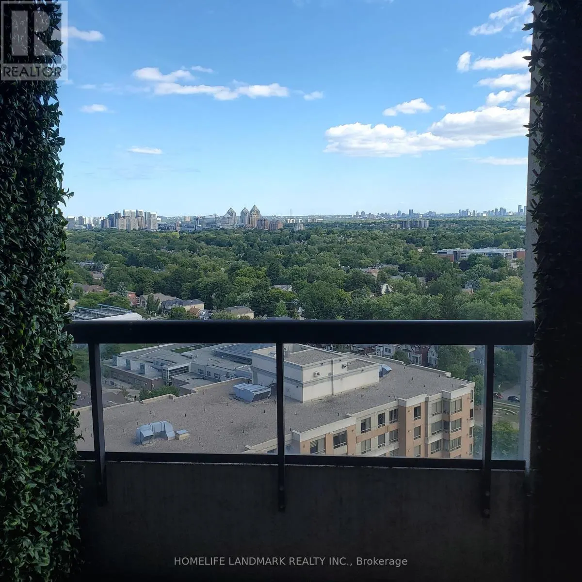 2125 - 15 NORTHTOWN WAY