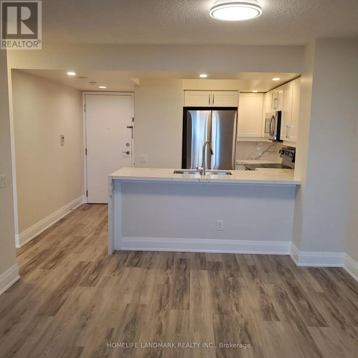 2125 - 15 NORTHTOWN WAY