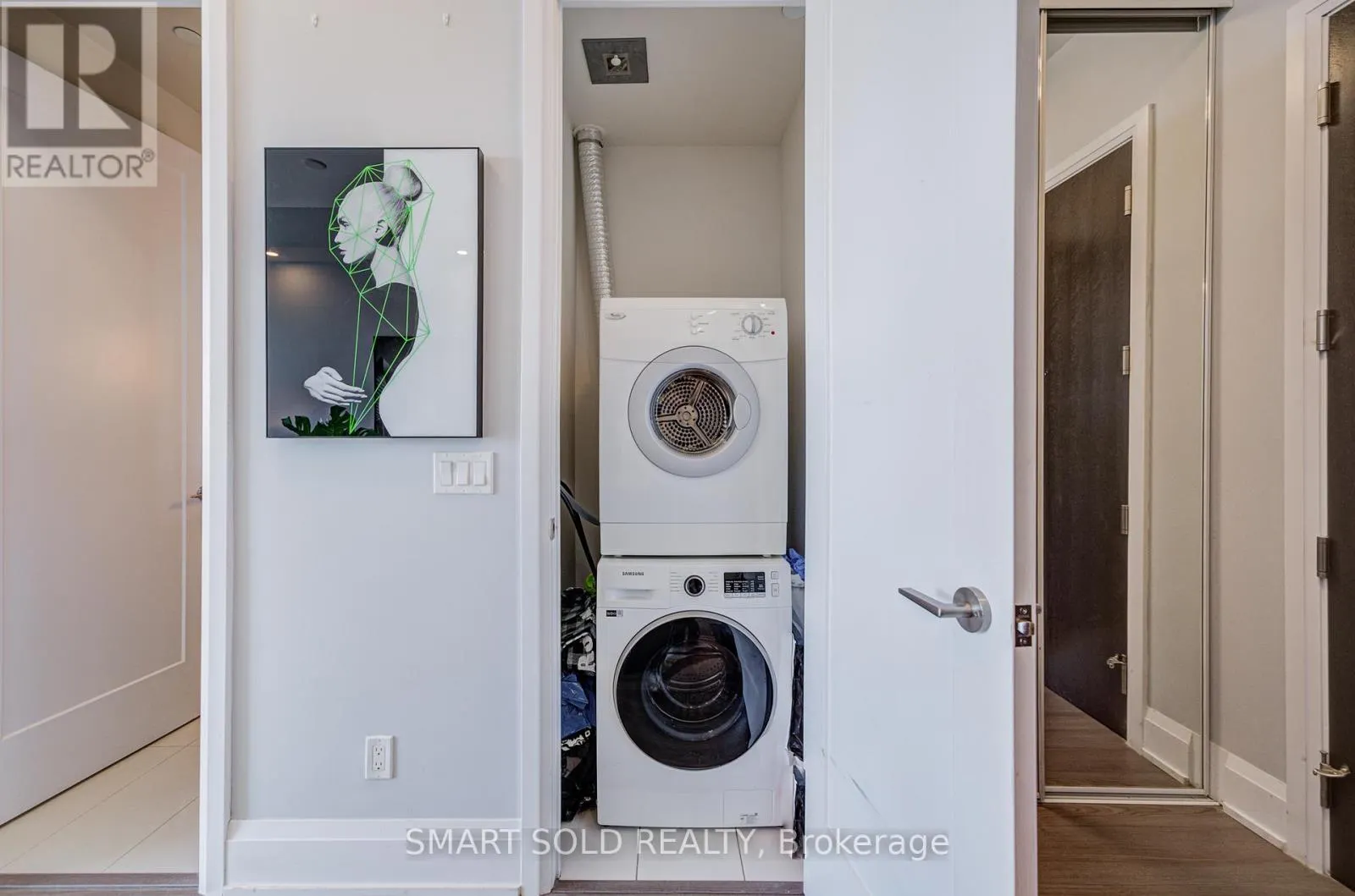 PH02 - 18 GRAYDON HALL DRIVE