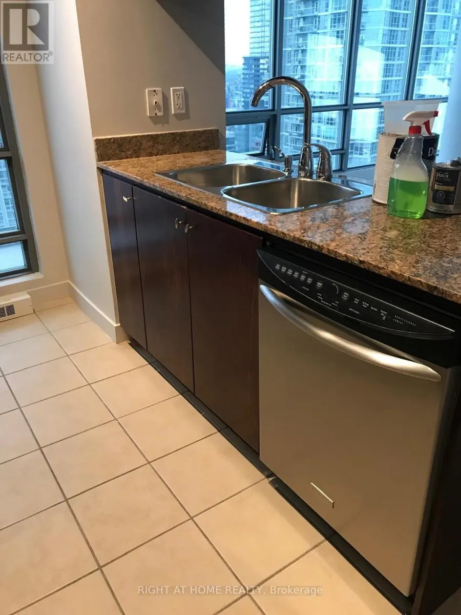 3007 - 5 MARINER TERRACE