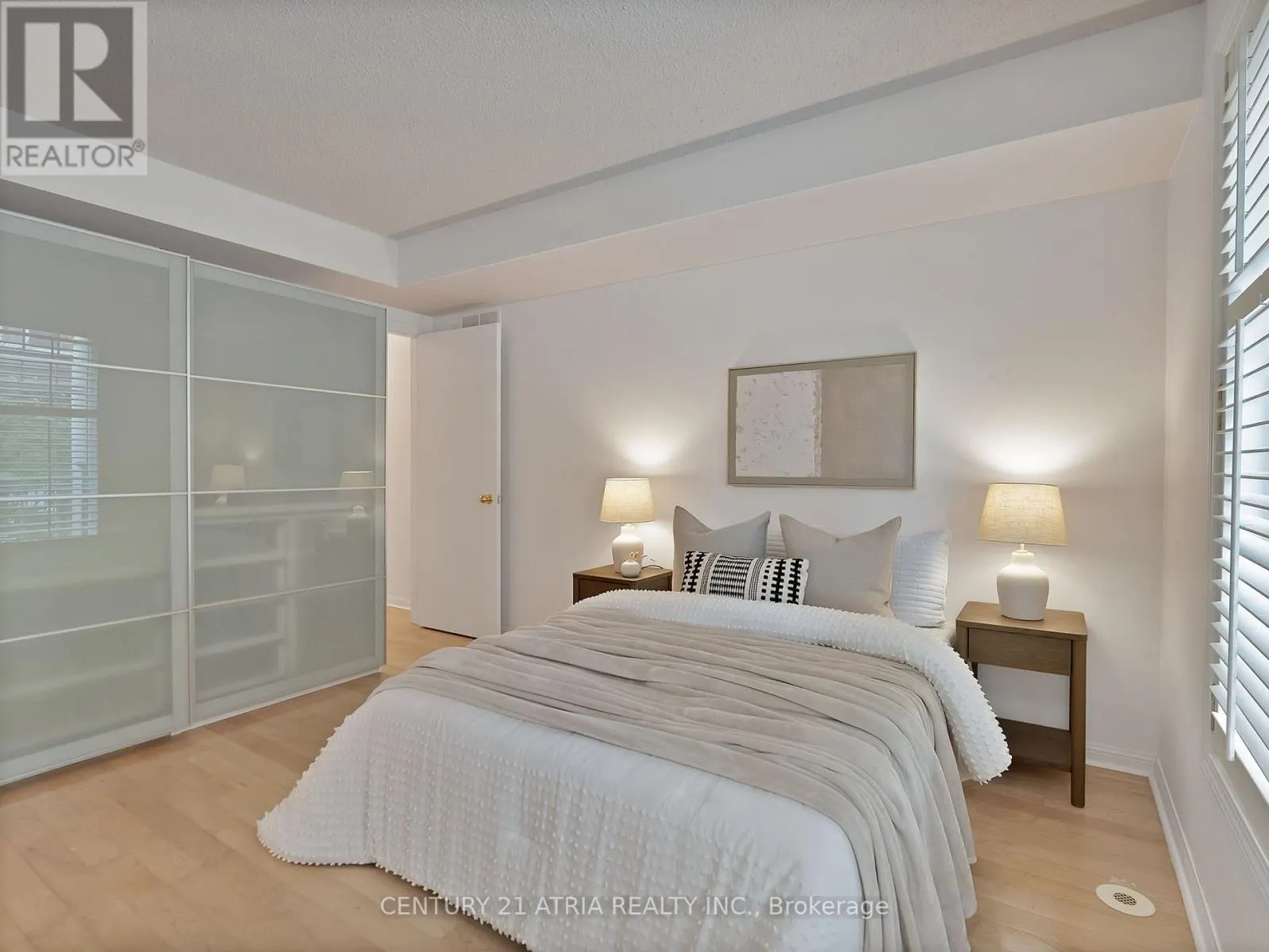 1106 - 5 EVERSON DRIVE