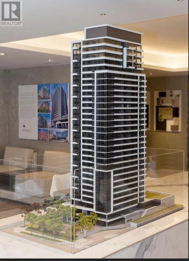302 - 75 CANTERBURY PLACE