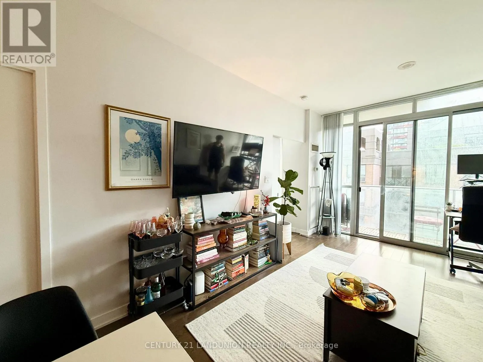 1505 - 126 SIMCOE STREET