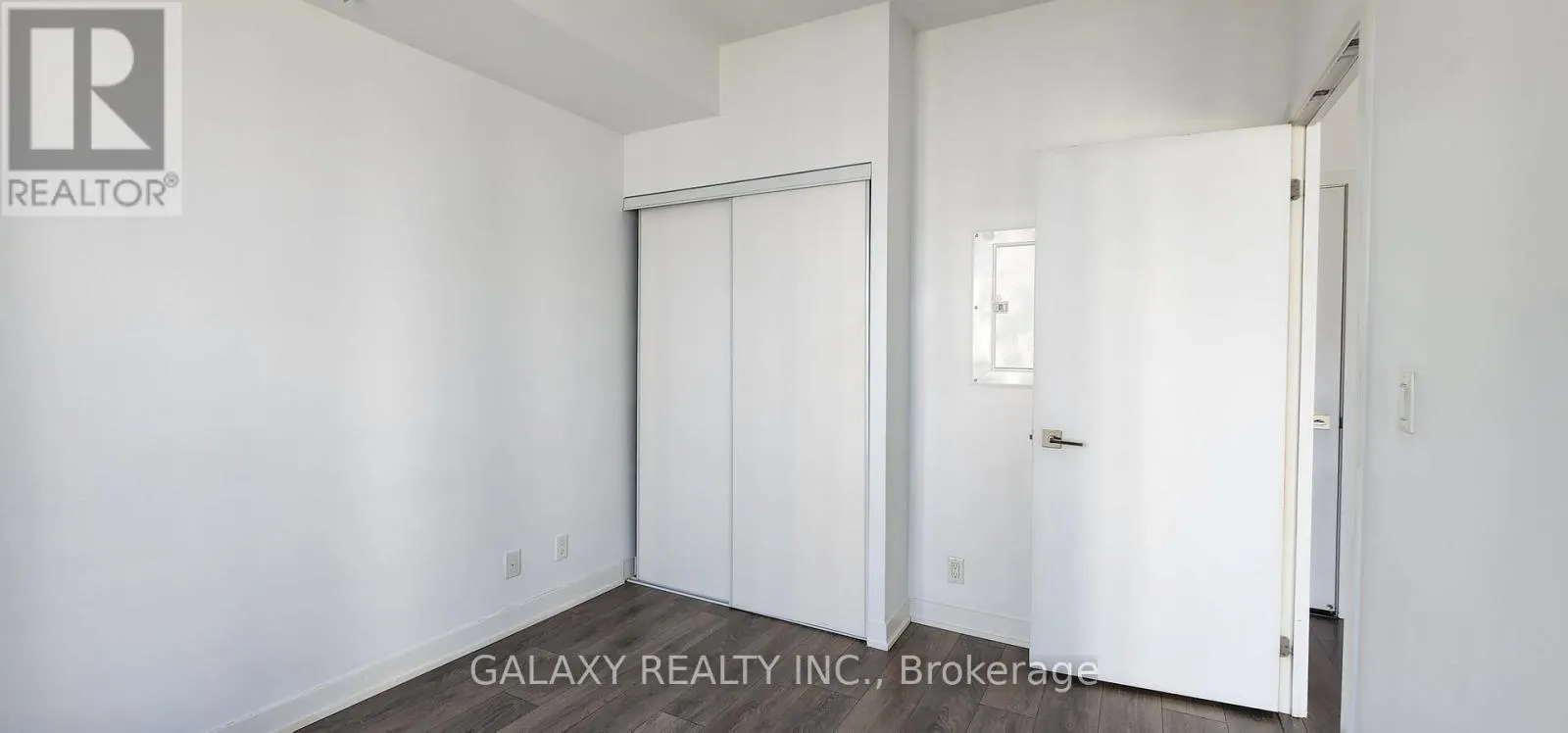 1110 - 28 AVONDALE AVENUE