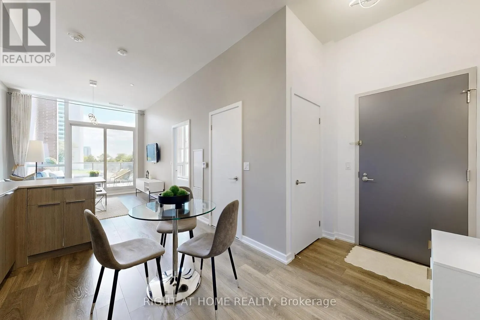 103 - 36 FOREST MANOR ROAD