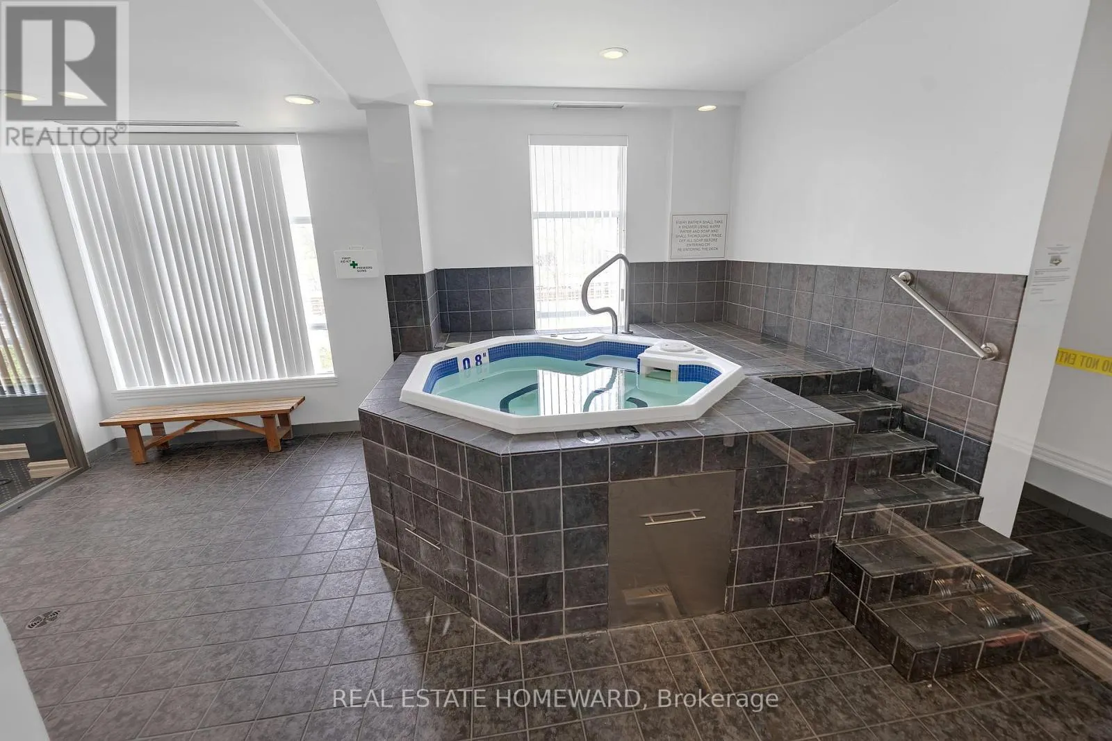 812 - 1720 EGLINTON AVENUE E
