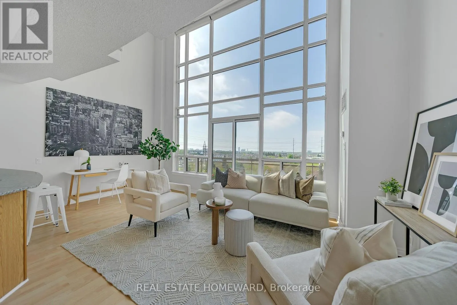 812 - 1720 EGLINTON AVENUE E