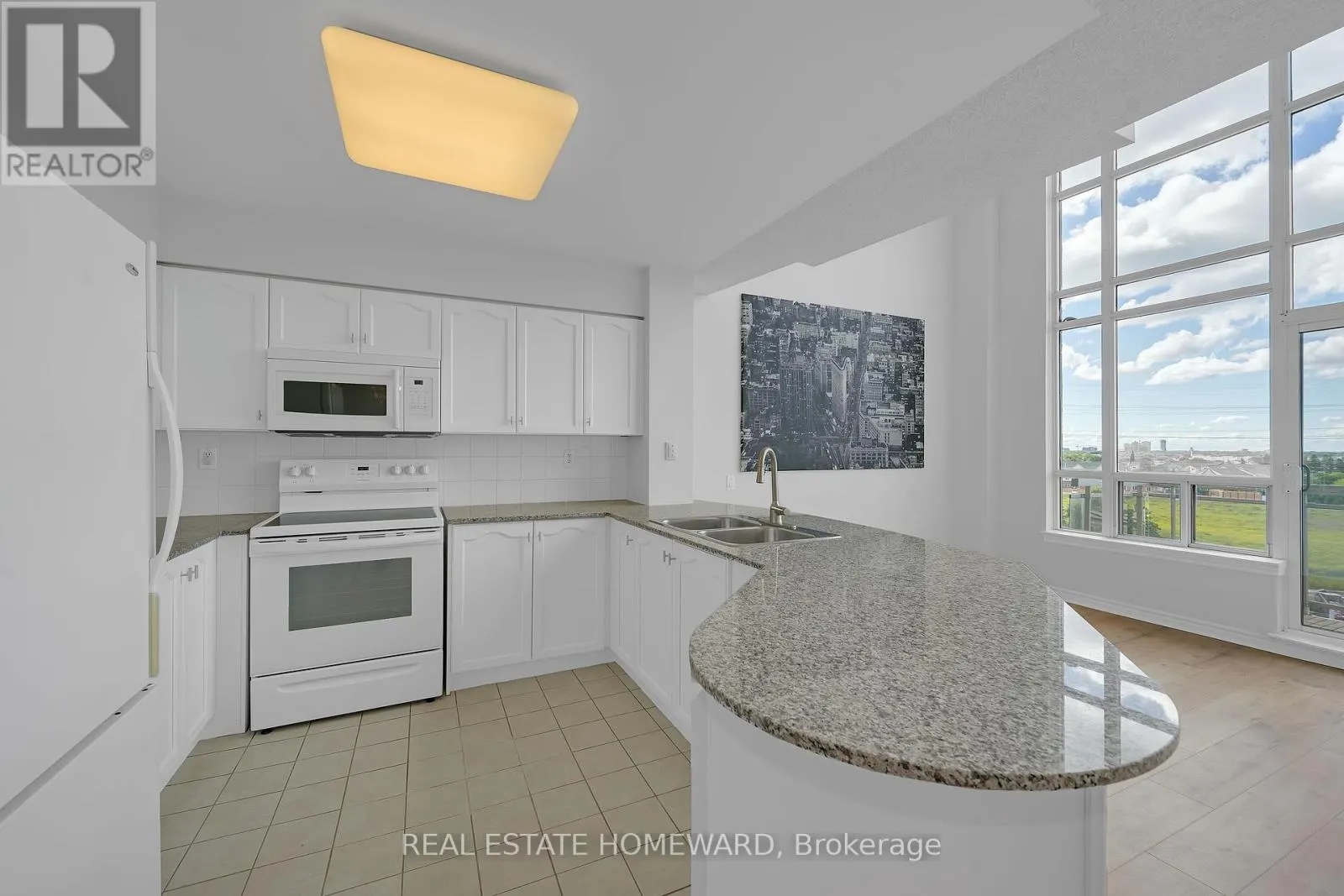812 - 1720 EGLINTON AVENUE E