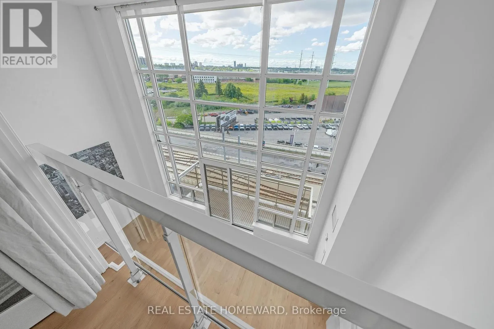 812 - 1720 EGLINTON AVENUE E