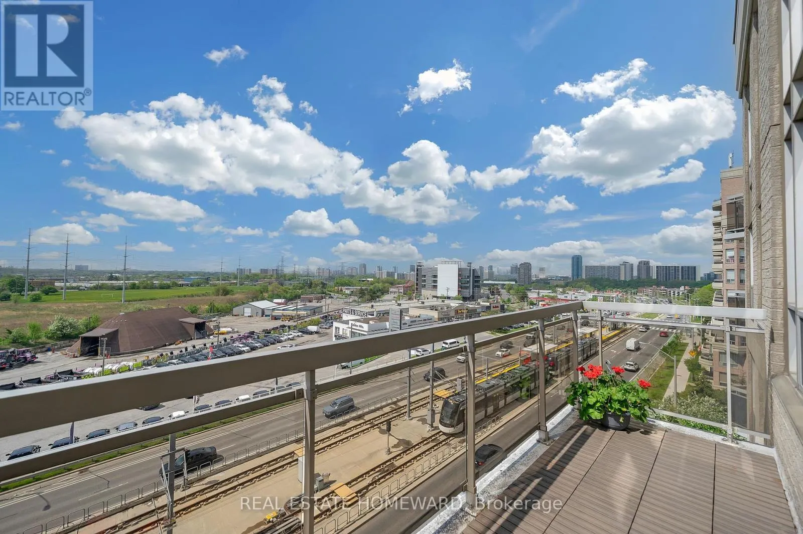 812 - 1720 EGLINTON AVENUE E